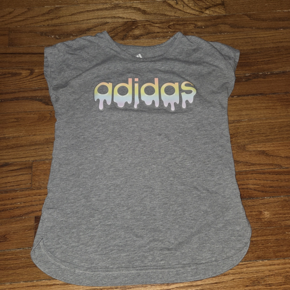 Adidas Kids Gray T-Shirt. Youth Large